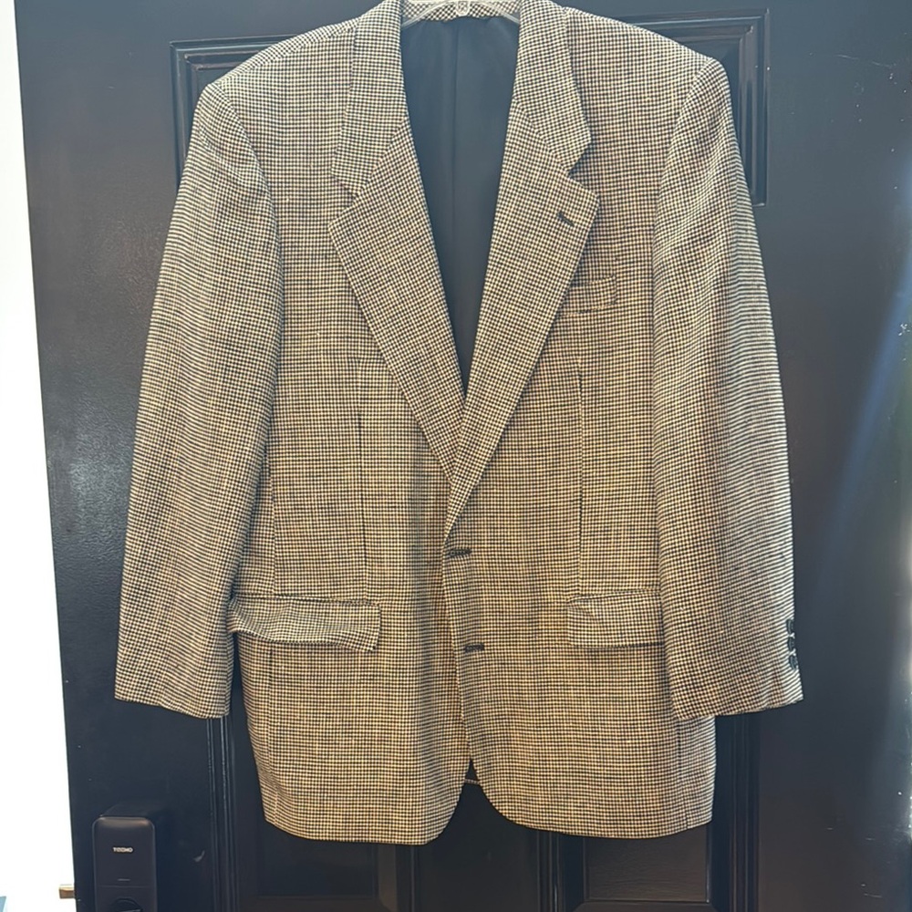 Classic Men's Checkered Blazer